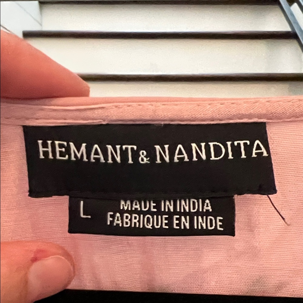 HEMANT & NANDITA Pink Floral Blouse - Picture 2 of 8